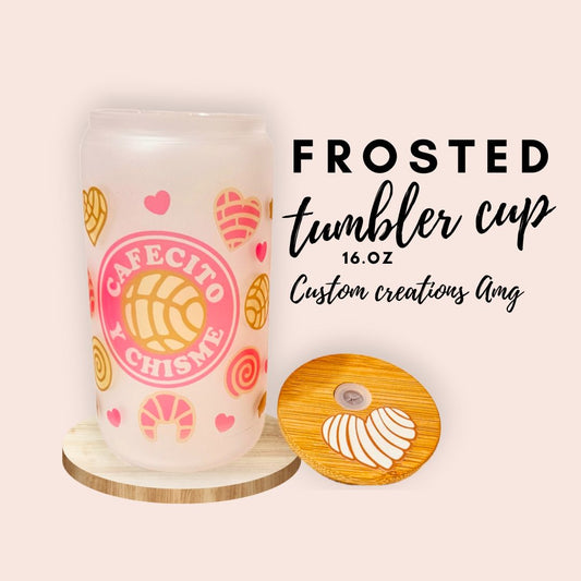 Cafecito y chisme Frosted glass tumbler